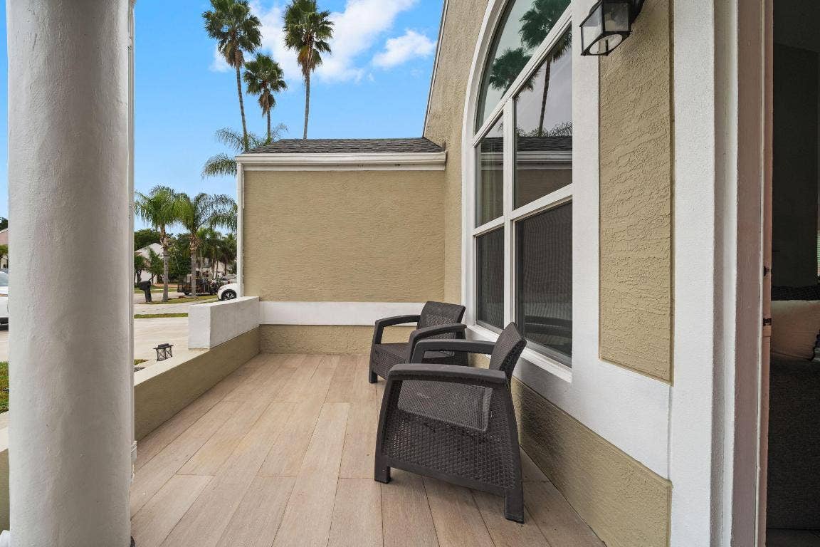 8374 Dynasty Drive, Boca Raton, FL 33433 8374 Dynasty Drive, Boca Raton, FL 33433