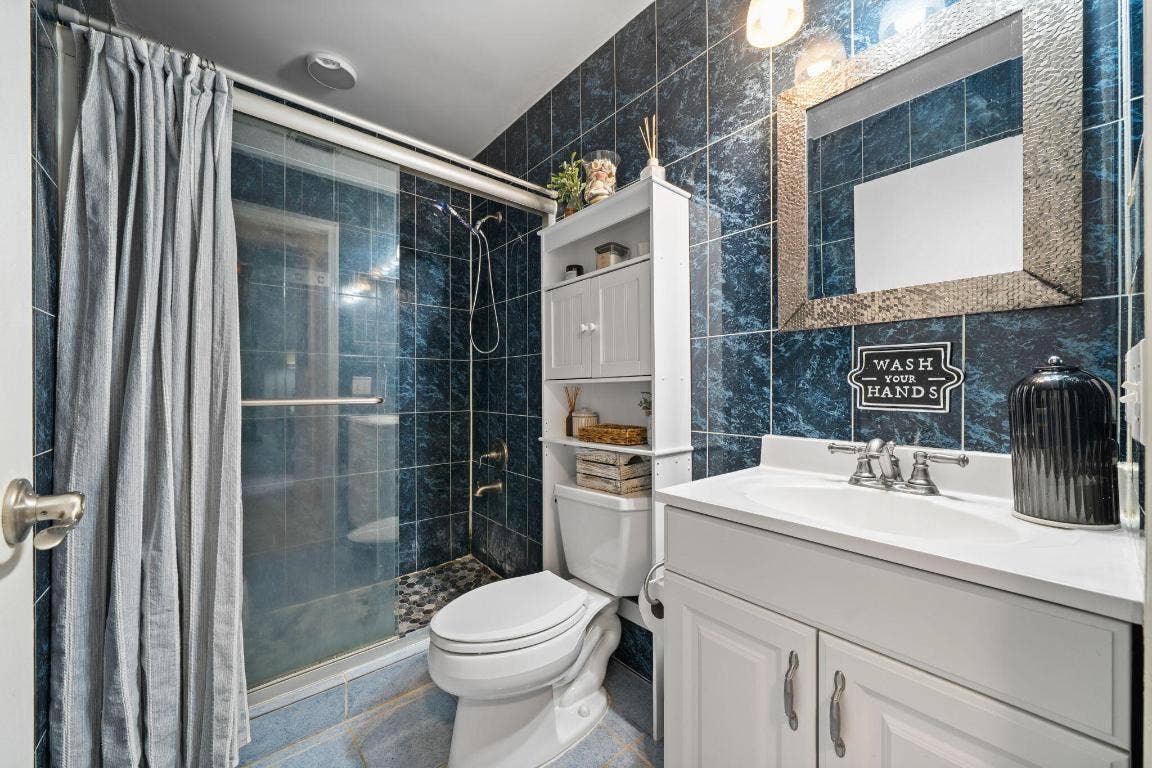 8374 Dynasty Drive, Boca Raton, FL 33433 8374 Dynasty Drive, Boca Raton, FL 33433