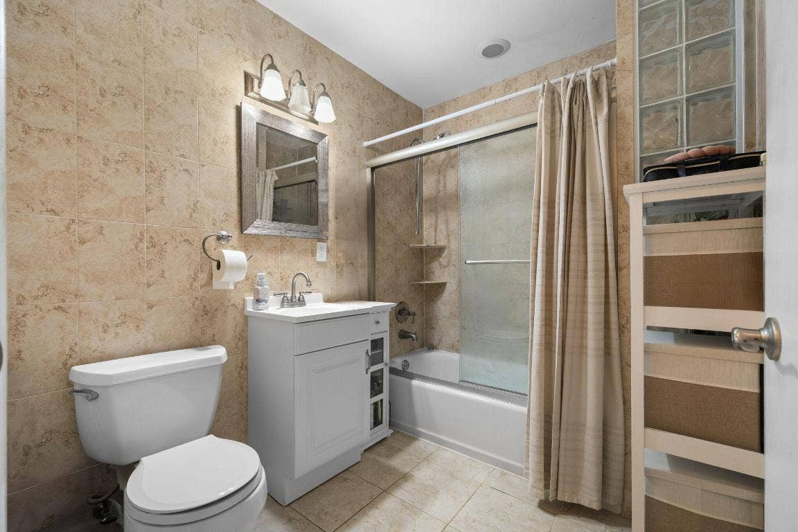 8374 Dynasty Drive, Boca Raton, FL 33433 8374 Dynasty Drive, Boca Raton, FL 33433