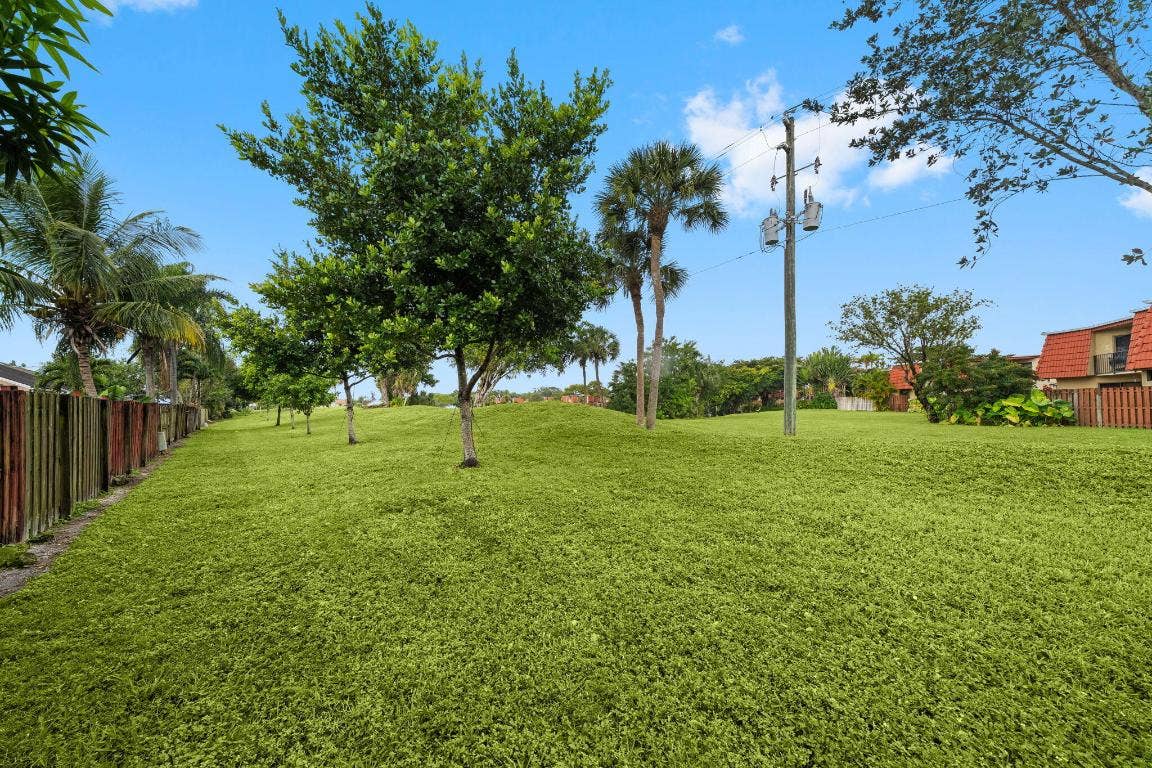 8374 Dynasty Drive, Boca Raton, FL 33433 8374 Dynasty Drive, Boca Raton, FL 33433