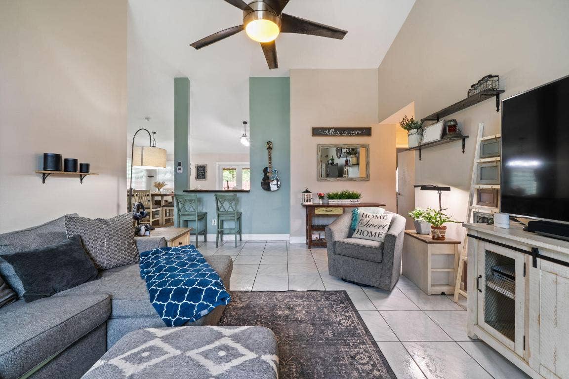 8374 Dynasty Drive, Boca Raton, FL 33433 8374 Dynasty Drive, Boca Raton, FL 33433