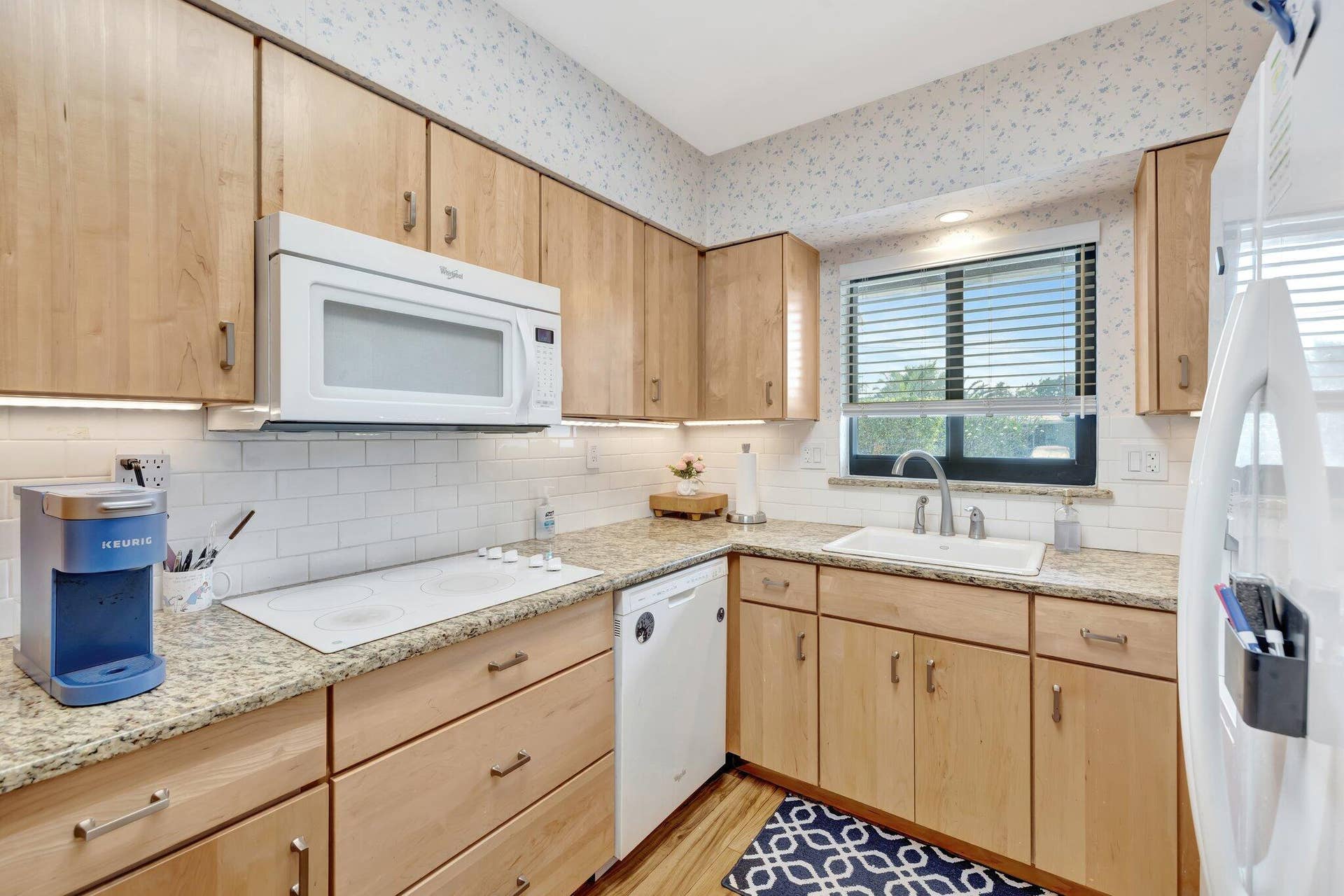 2112 NE 20th Avenue, Wilton Manors, FL 33305 30-web-or-mls-699A1771