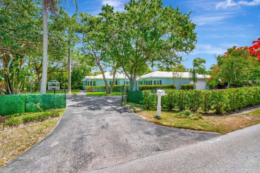 Property photo for 1220 N Swinton Avenue, Delray Beach, FL