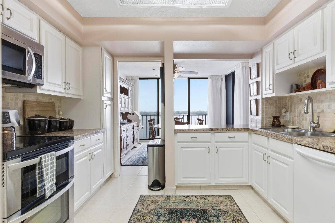 126 Lakeshore Drive, #526, North Palm Beach, FL 33408 126 Lakeshore Drive, #526, North Palm Beach, FL 33408
