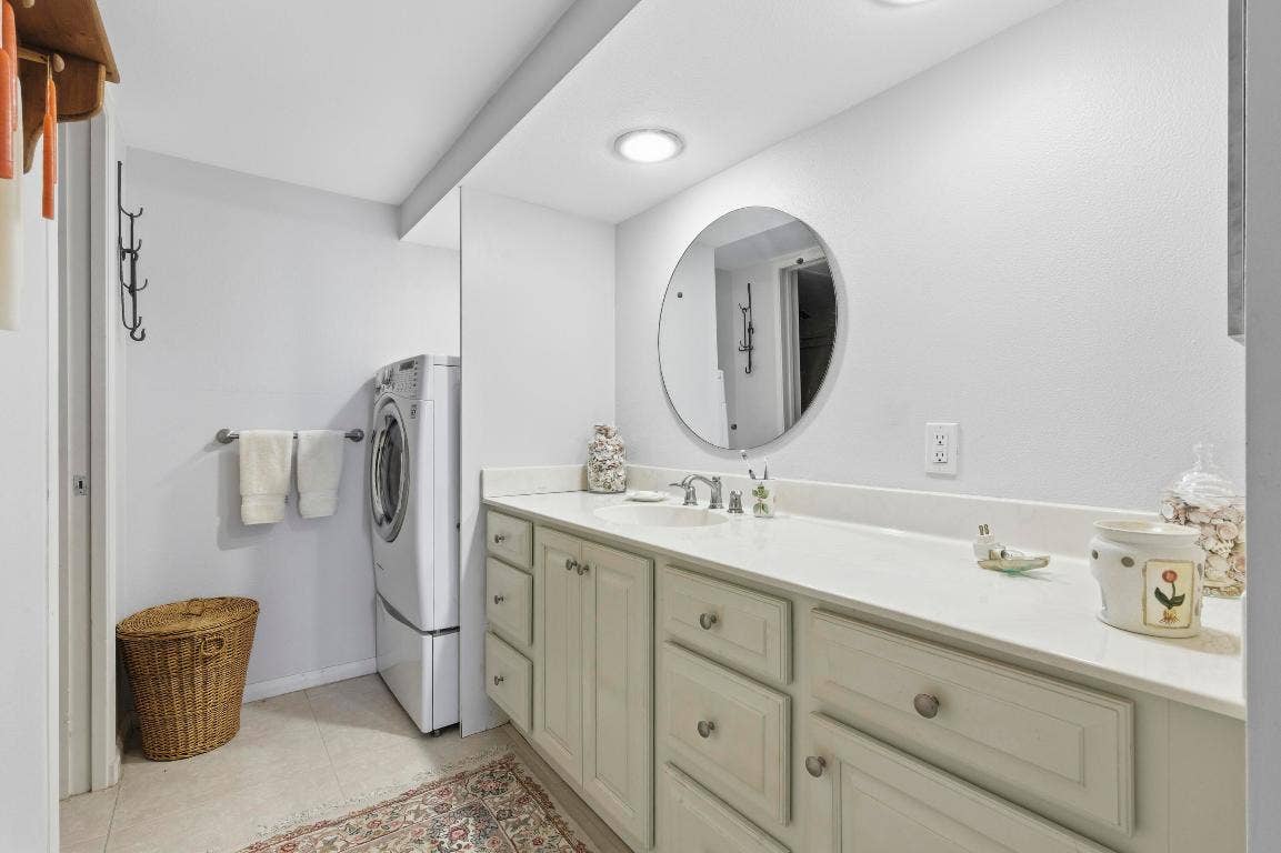 126 Lakeshore Drive, #526, North Palm Beach, FL 33408 126 Lakeshore Drive, #526, North Palm Beach, FL 33408
