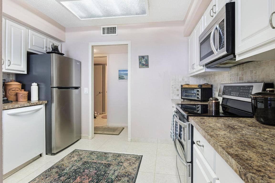 126 Lakeshore Drive, #526, North Palm Beach, FL 33408 126 Lakeshore Drive, #526, North Palm Beach, FL 33408