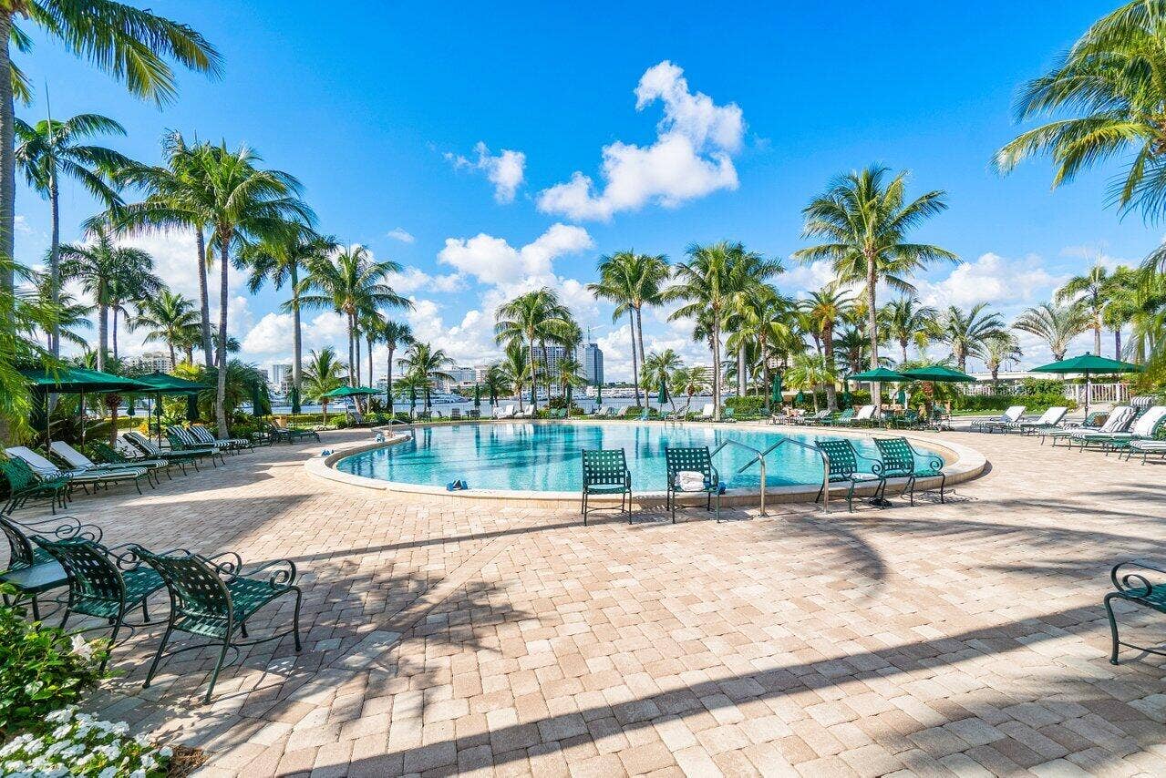 030-44CocoanutRow-B120-PalmBeach-FL-3348