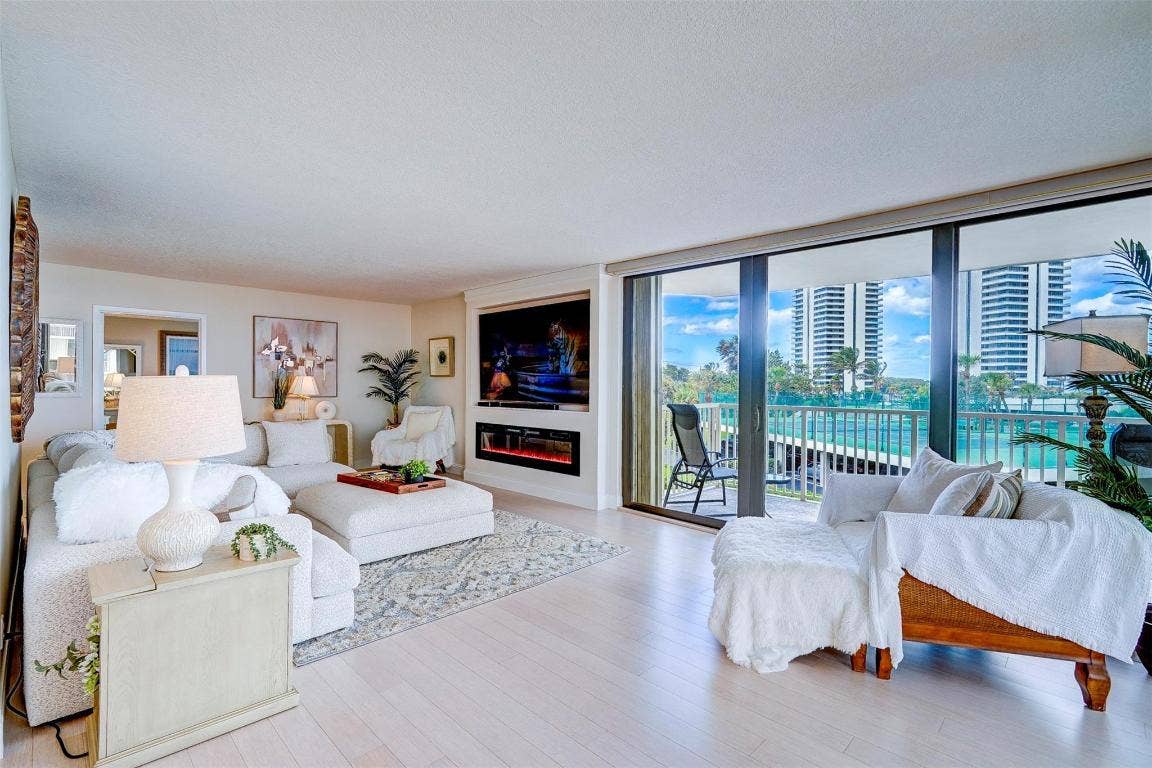 5480 N Ocean Drive, #B2a, Singer Island, Singer Island, FL 33404 5480 N Ocean Drive, #B2a, Singer Island, Singer Island, FL 33404