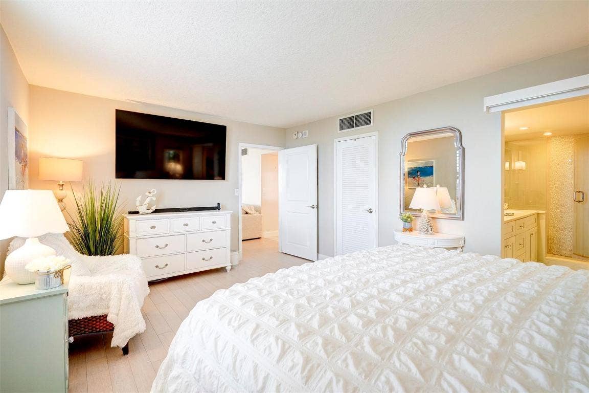 5480 N Ocean Drive, #B2a, Singer Island, Singer Island, FL 33404 5480 N Ocean Drive, #B2a, Singer Island, Singer Island, FL 33404