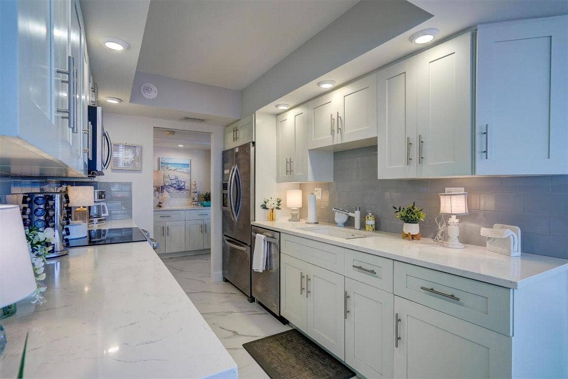 5480 N Ocean Drive, #B2a, Singer Island, Singer Island, FL 33404 5480 N Ocean Drive, #B2a, Singer Island, Singer Island, FL 33404