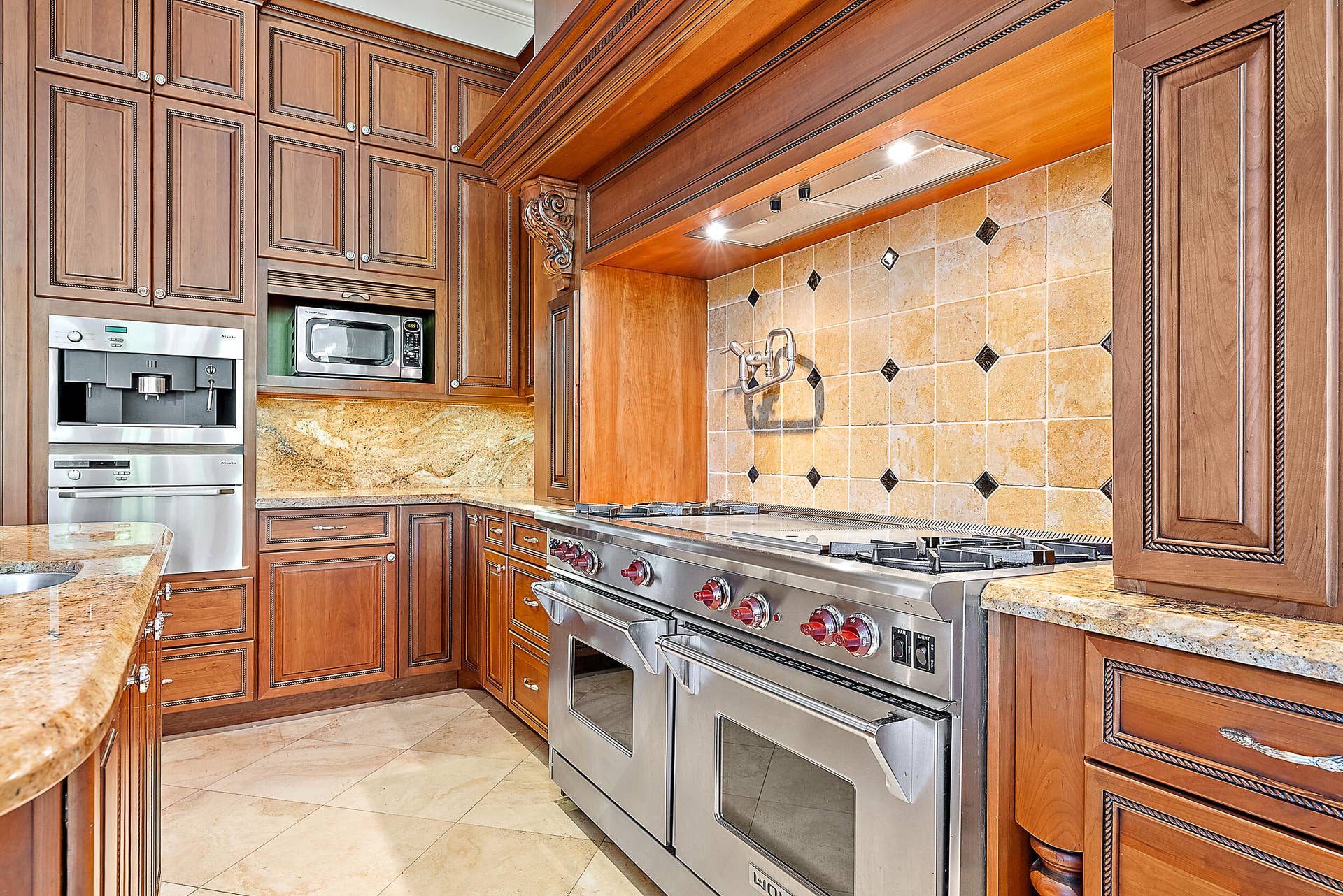 849 Harbour Isle Place, North Palm Beach, FL 33410