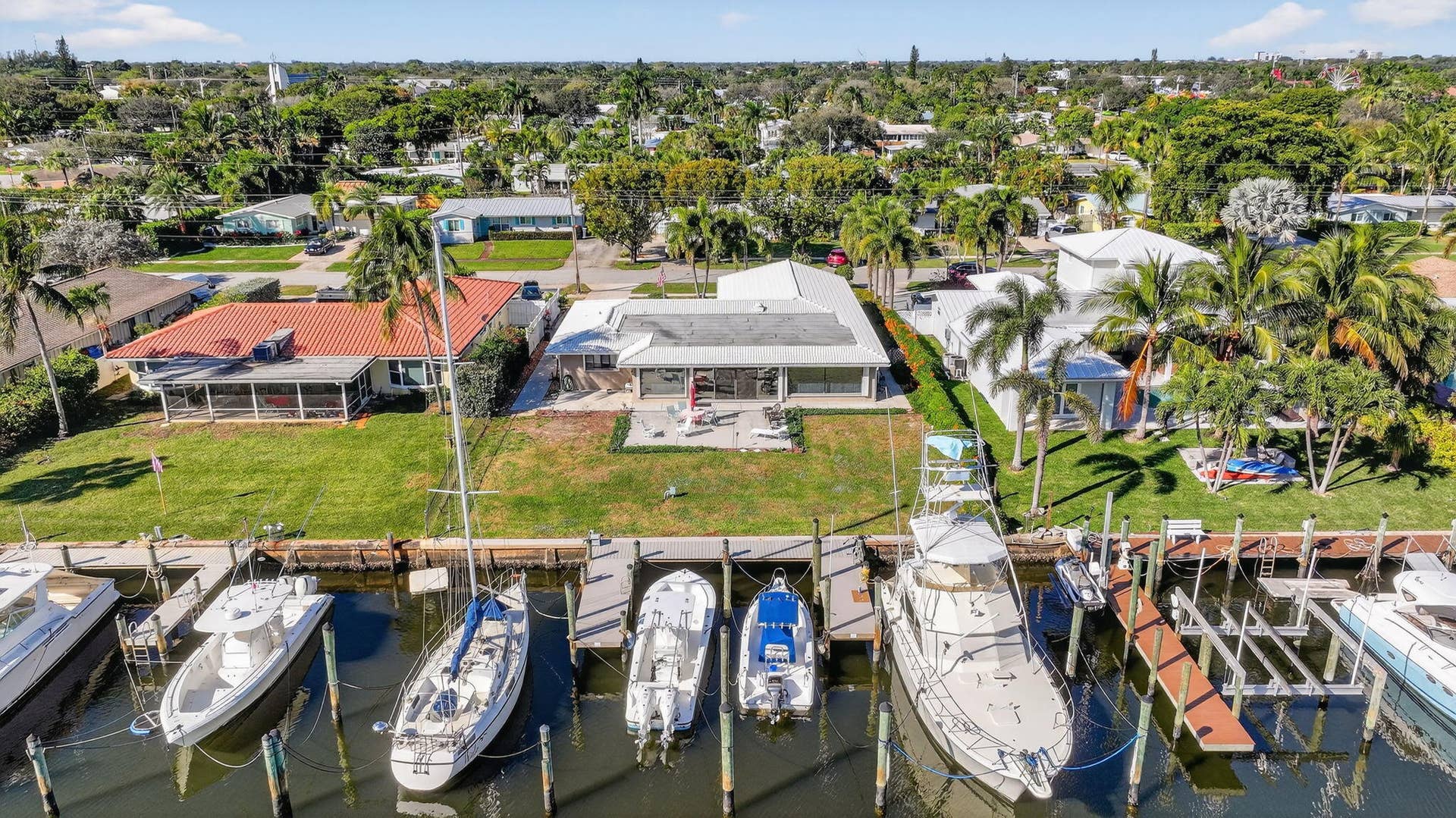 752 Lagoon Drive, North Palm Beach, FL 33408 61-web-or-mls-DJI_20251228020850_0174_D