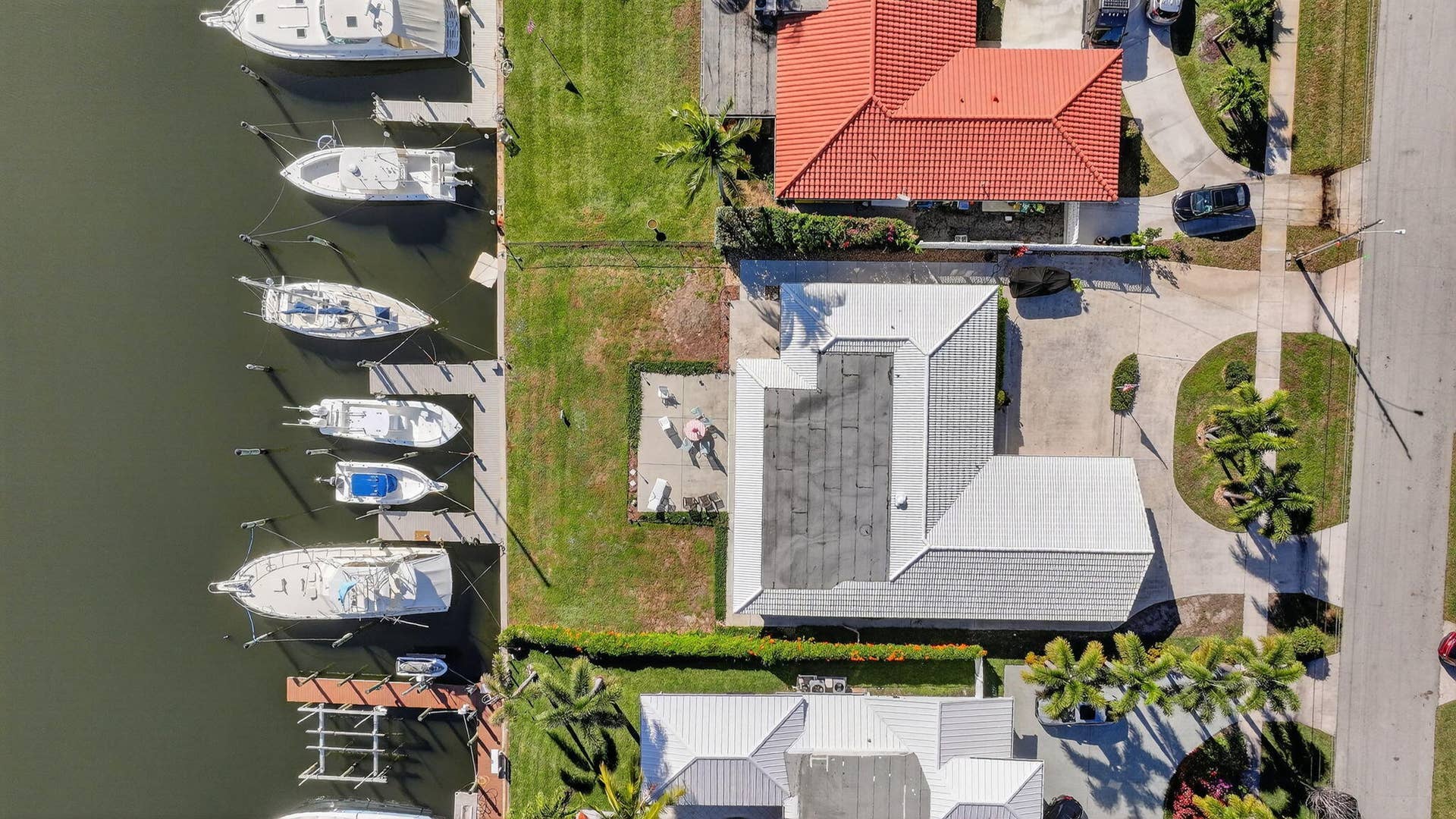 752 Lagoon Drive, North Palm Beach, FL 33408 56-web-or-mls-DJI_20251228020707_0148_D