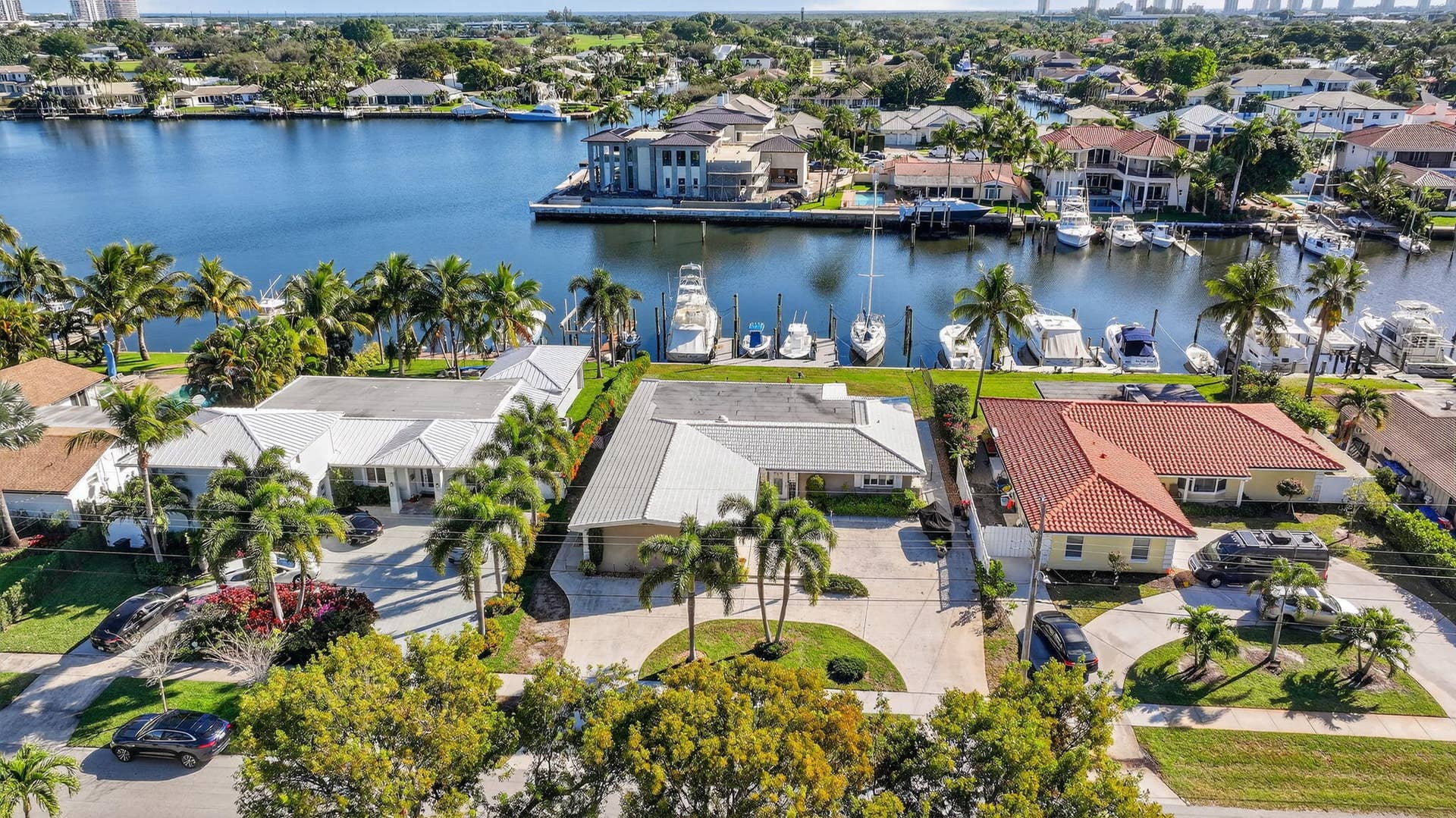 752 Lagoon Drive, North Palm Beach, FL 33408 59-web-or-mls-DJI_20251228020637_0138_D