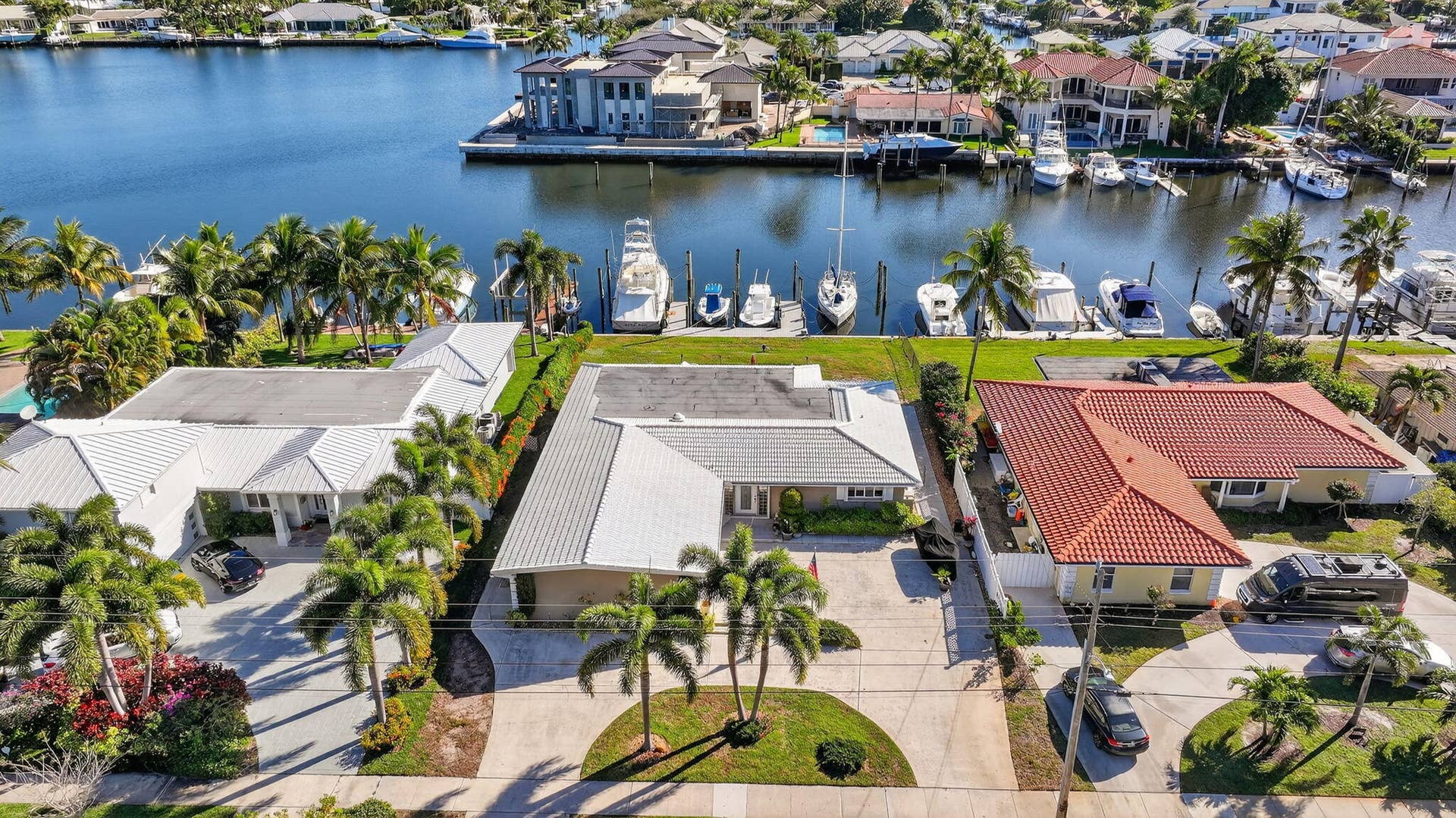 752 Lagoon Drive, North Palm Beach, FL 33408 57-web-or-mls-DJI_20251228020645_0146_D