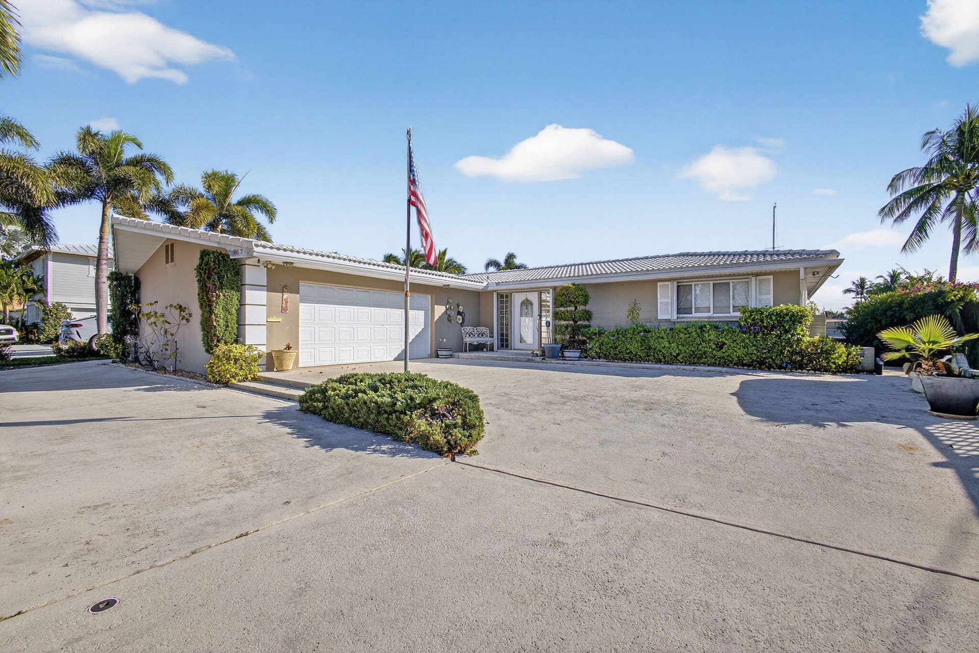 752 Lagoon Drive, North Palm Beach, FL 33408 1-web-or-mls-5P1A2156