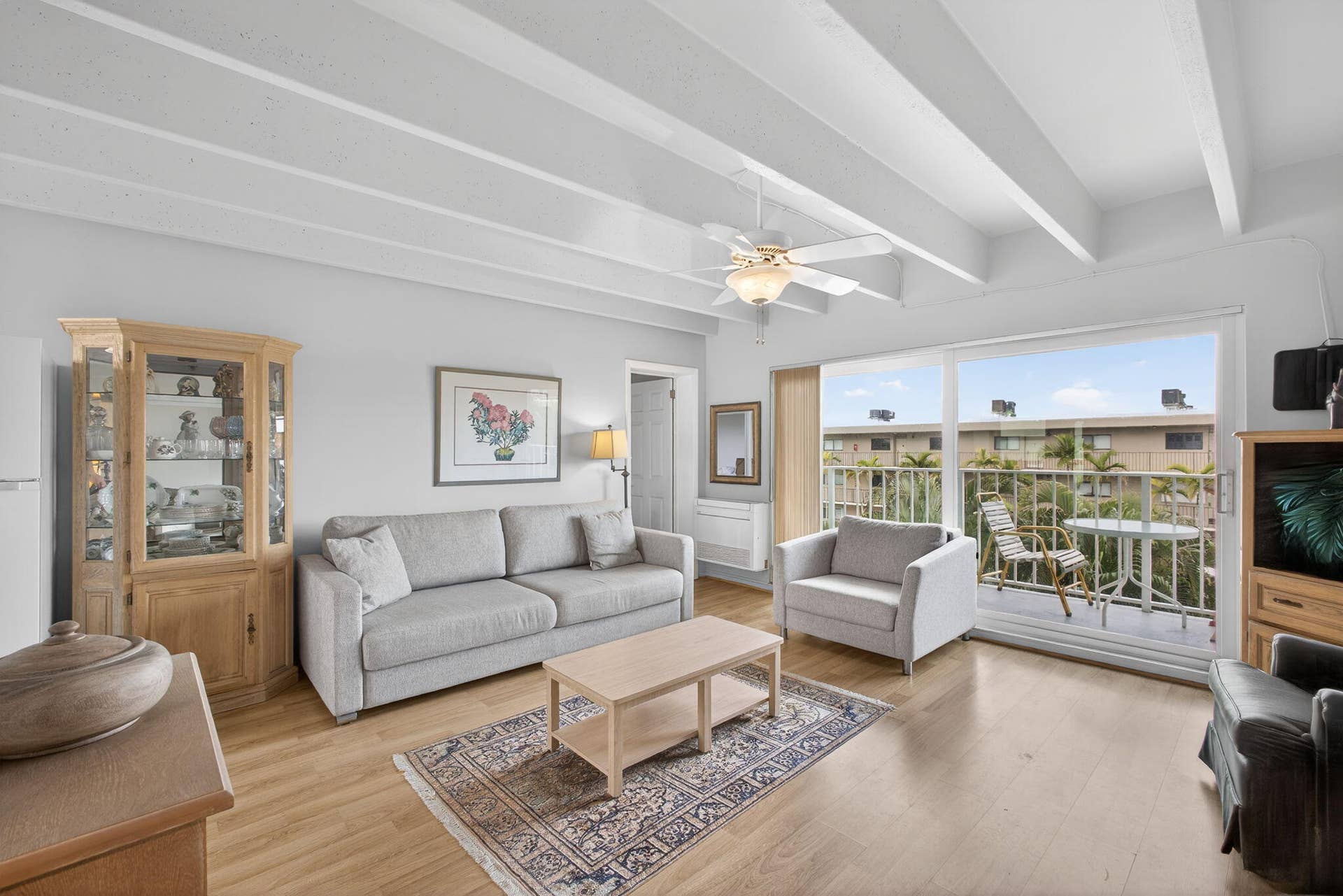 4001 S Ocean Boulevard, #315, South Palm Beach, FL 33480 Living Room Photo #2