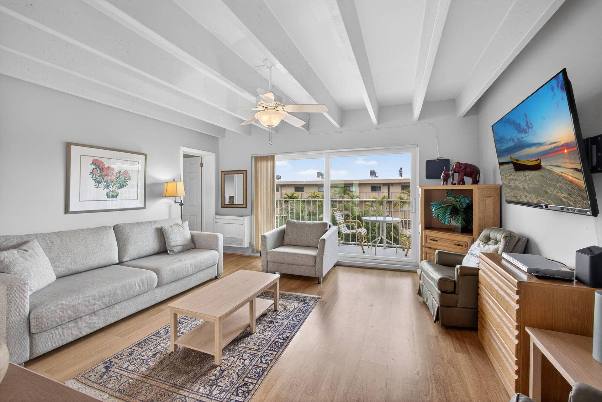 4001 S Ocean Boulevard, #315, South Palm Beach, FL 33480 Living Room Photo #1