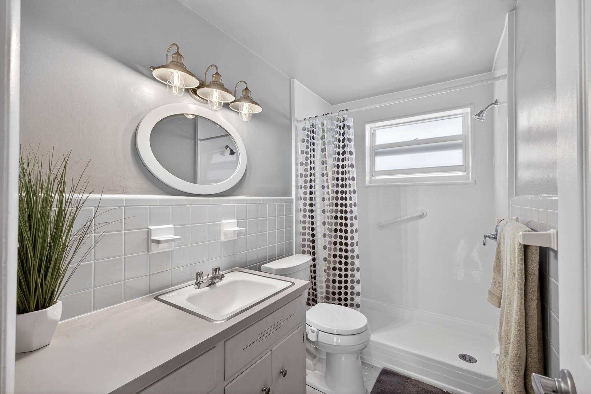 4001 S Ocean Boulevard, #315, South Palm Beach, FL 33480 Bathroom Photo #1