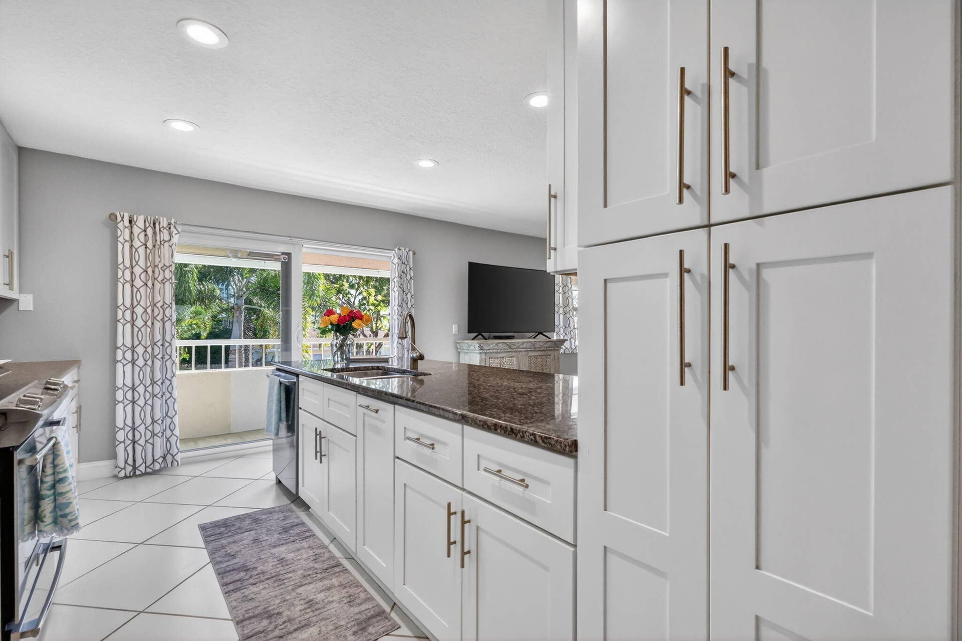 1100 Surf Road, #201, Singer Island, FL 33404 Kitchen