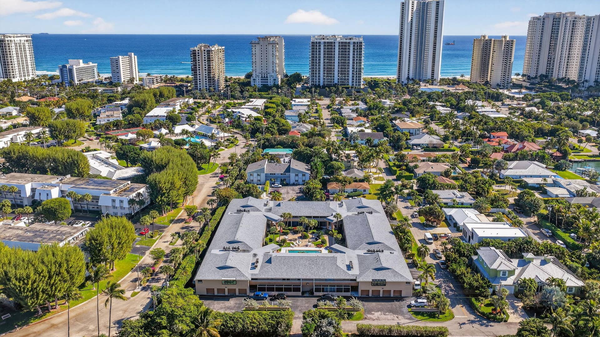 1100 Surf Road, #201, Singer Island, FL 33404 Prime Location