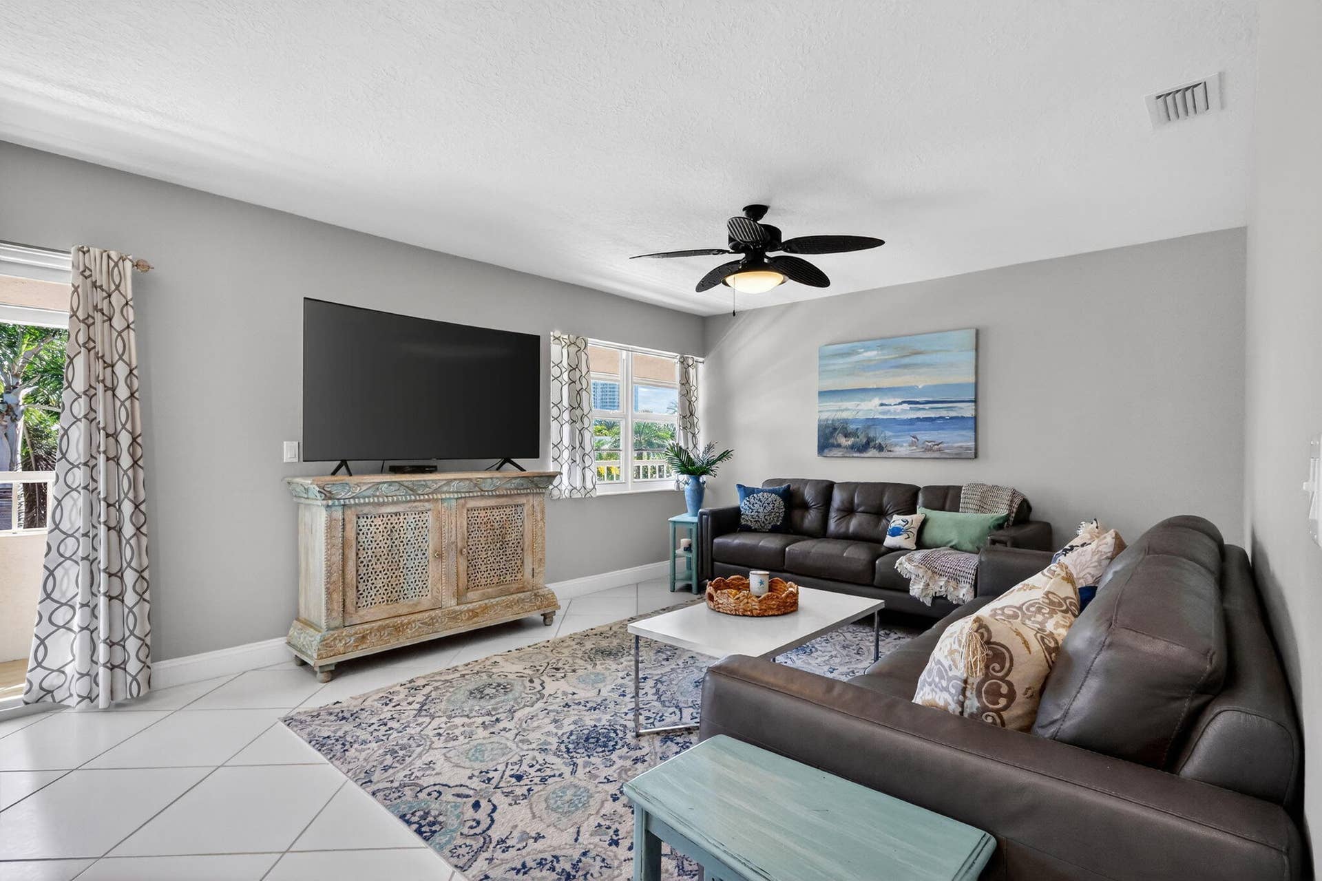 1100 Surf Road, #201, Singer Island, FL 33404 Second Living room