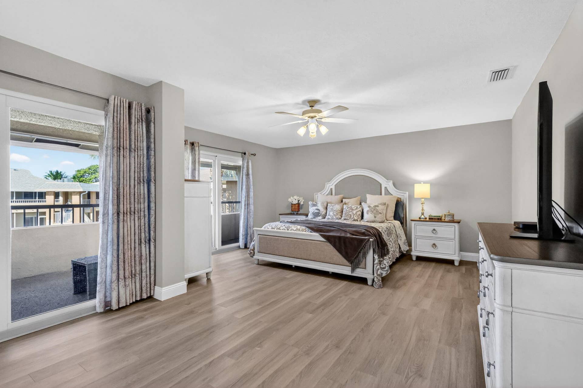 1100 Surf Road, #201, Singer Island, FL 33404 Master Bedroom