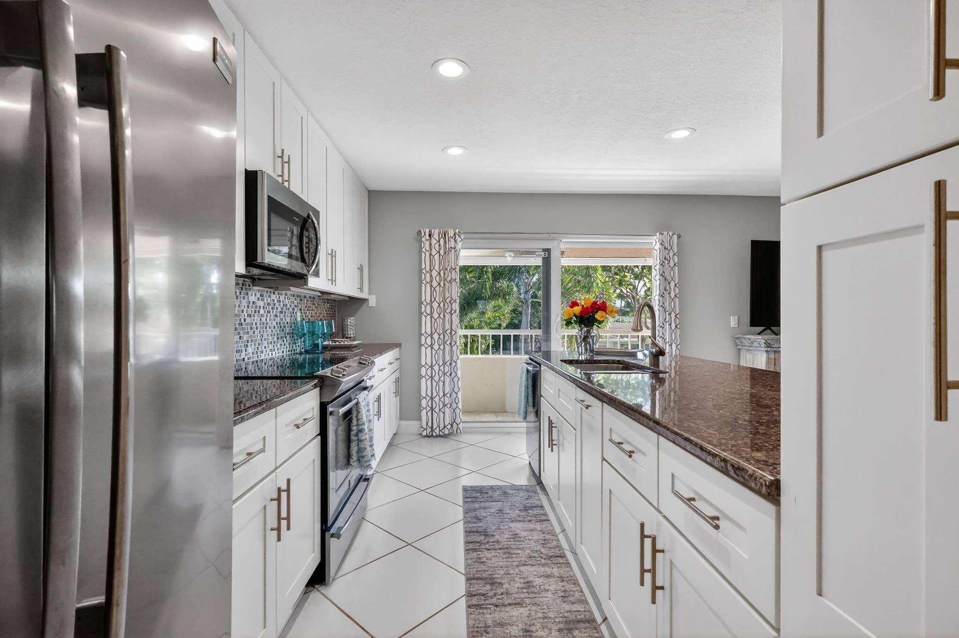 1100 Surf Road, #201, Singer Island, FL 33404 Beautiful Kitchen