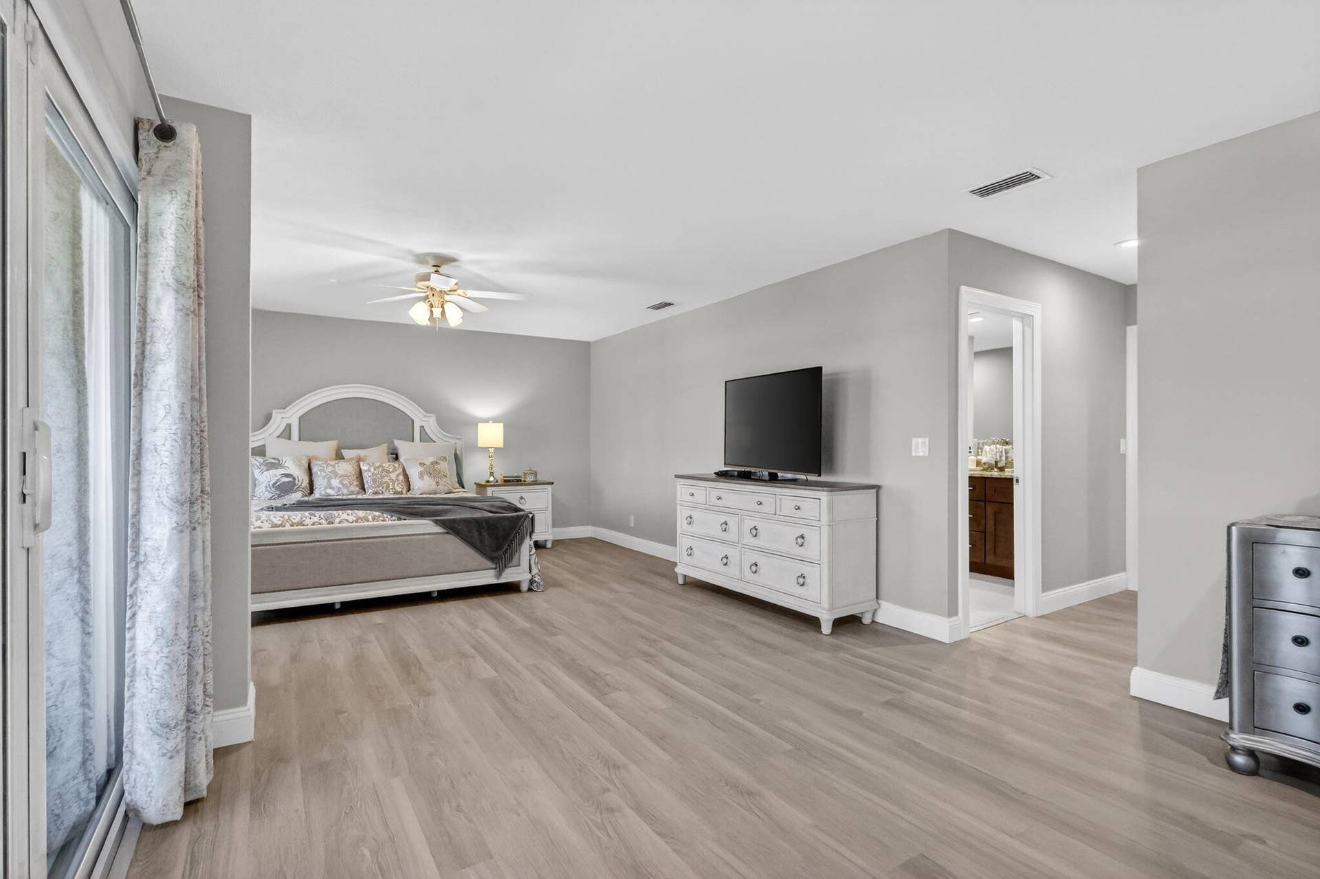 1100 Surf Road, #201, Singer Island, FL 33404 Master Bedroom