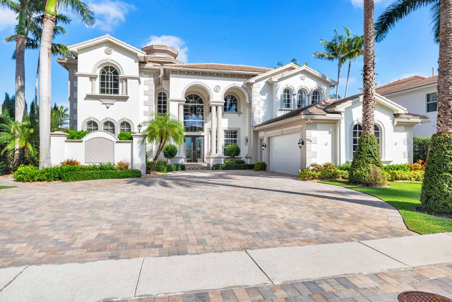 Property photo for 624 Hermitage Circle, Palm Beach Gardens, FL