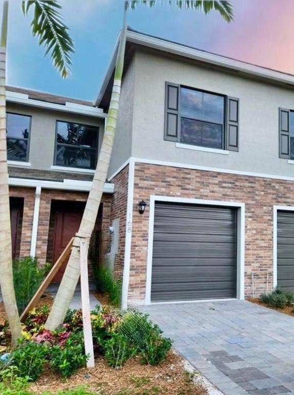 Property photo for 168 SE 5th Court, Deerfield Beach, FL