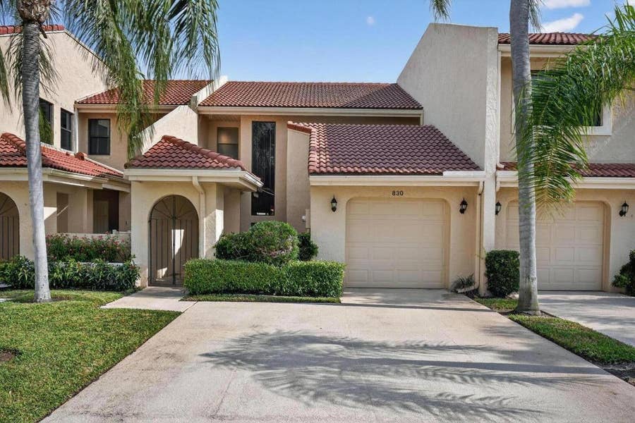 Property photo for 830 Windermere Way, Palm Beach Gardens, FL