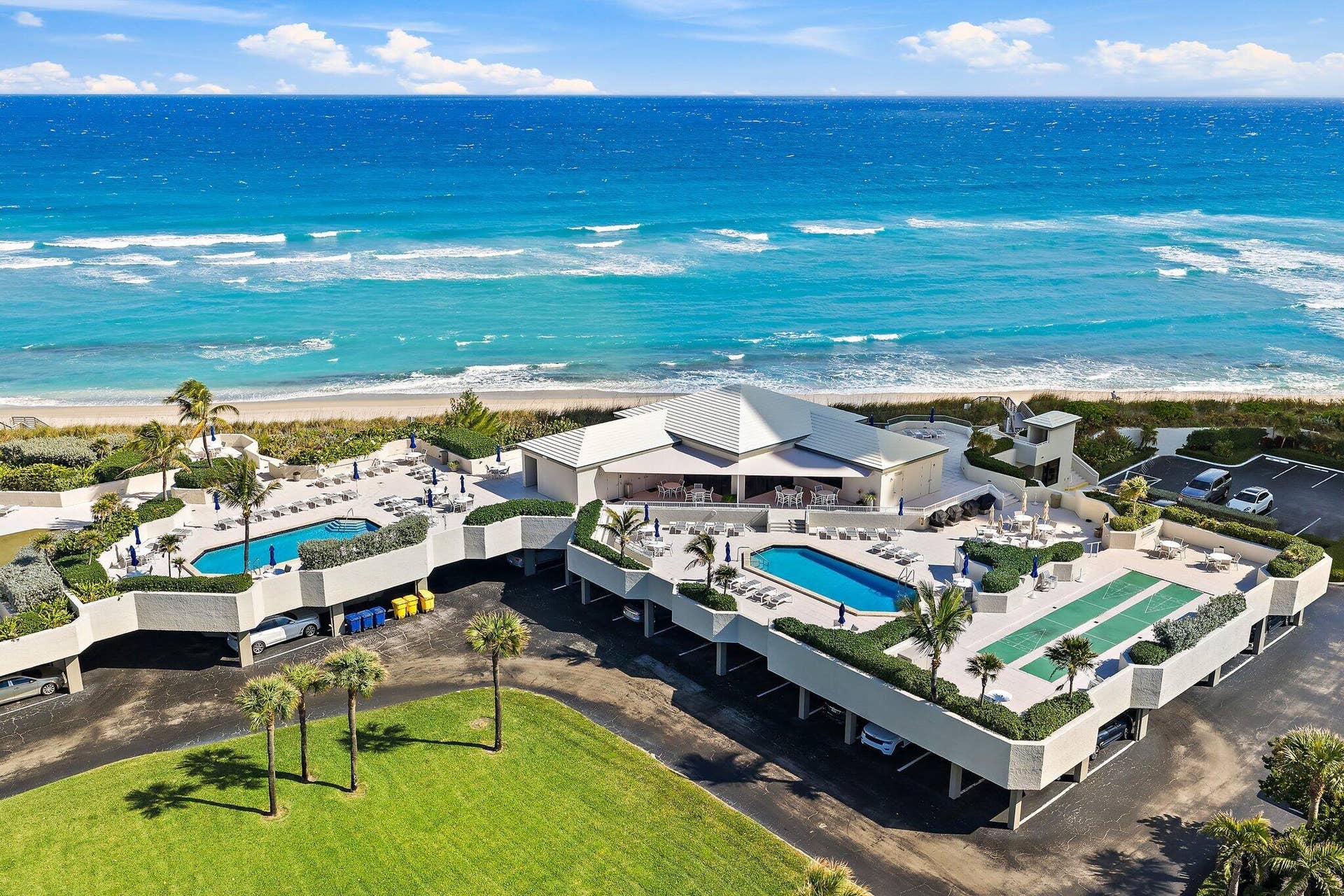 5510 N Ocean Drive, #19c, Singer Island, FL 33404 Amenity Deck & Clubhouse