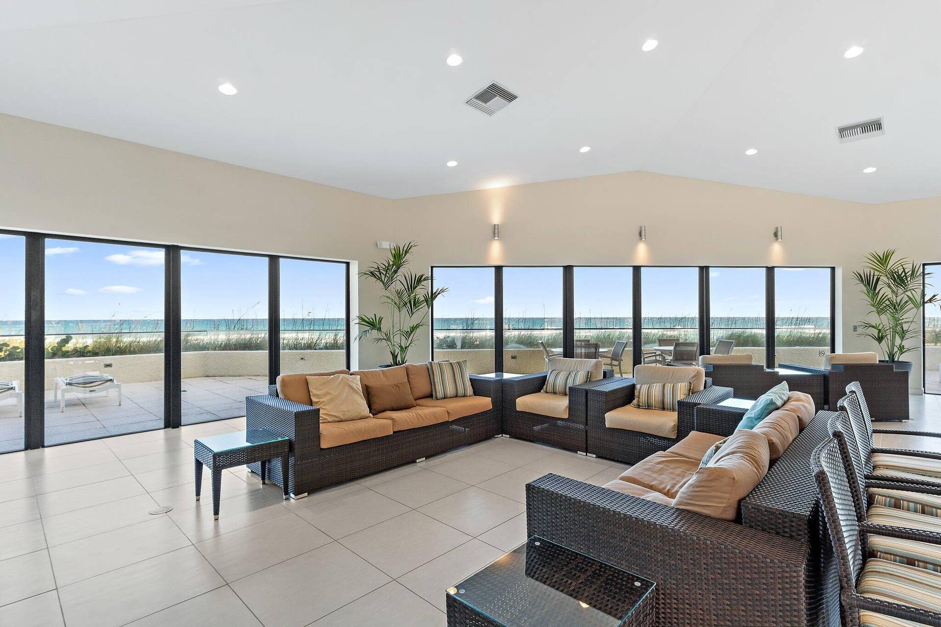 5510 N Ocean Drive, #19c, Singer Island, FL 33404 098-5510NOceanDr-300bldg19C-RivieraBeach