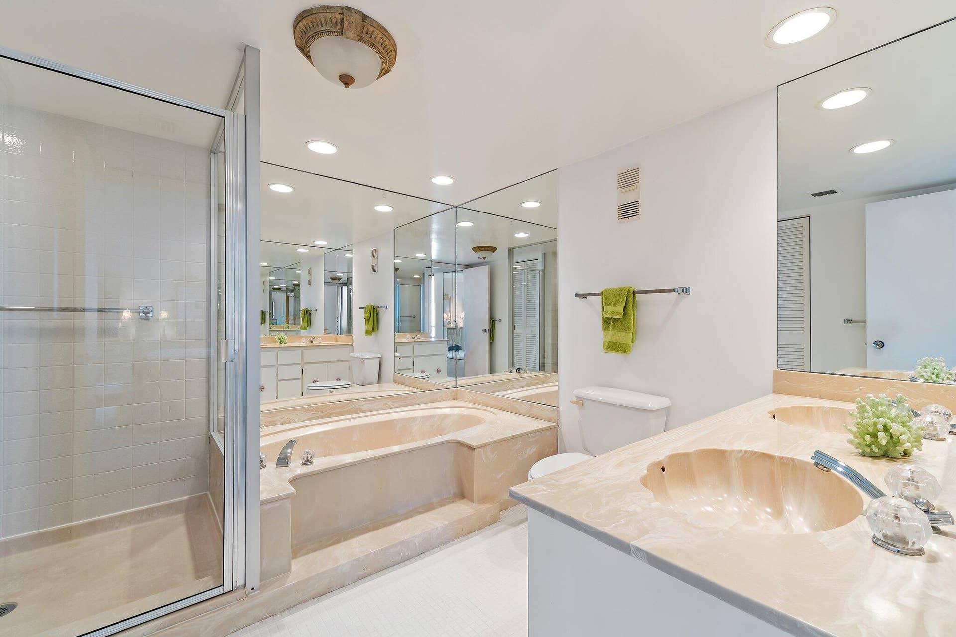 5510 N Ocean Drive, #19c, Singer Island, FL 33404 Primary Bath
