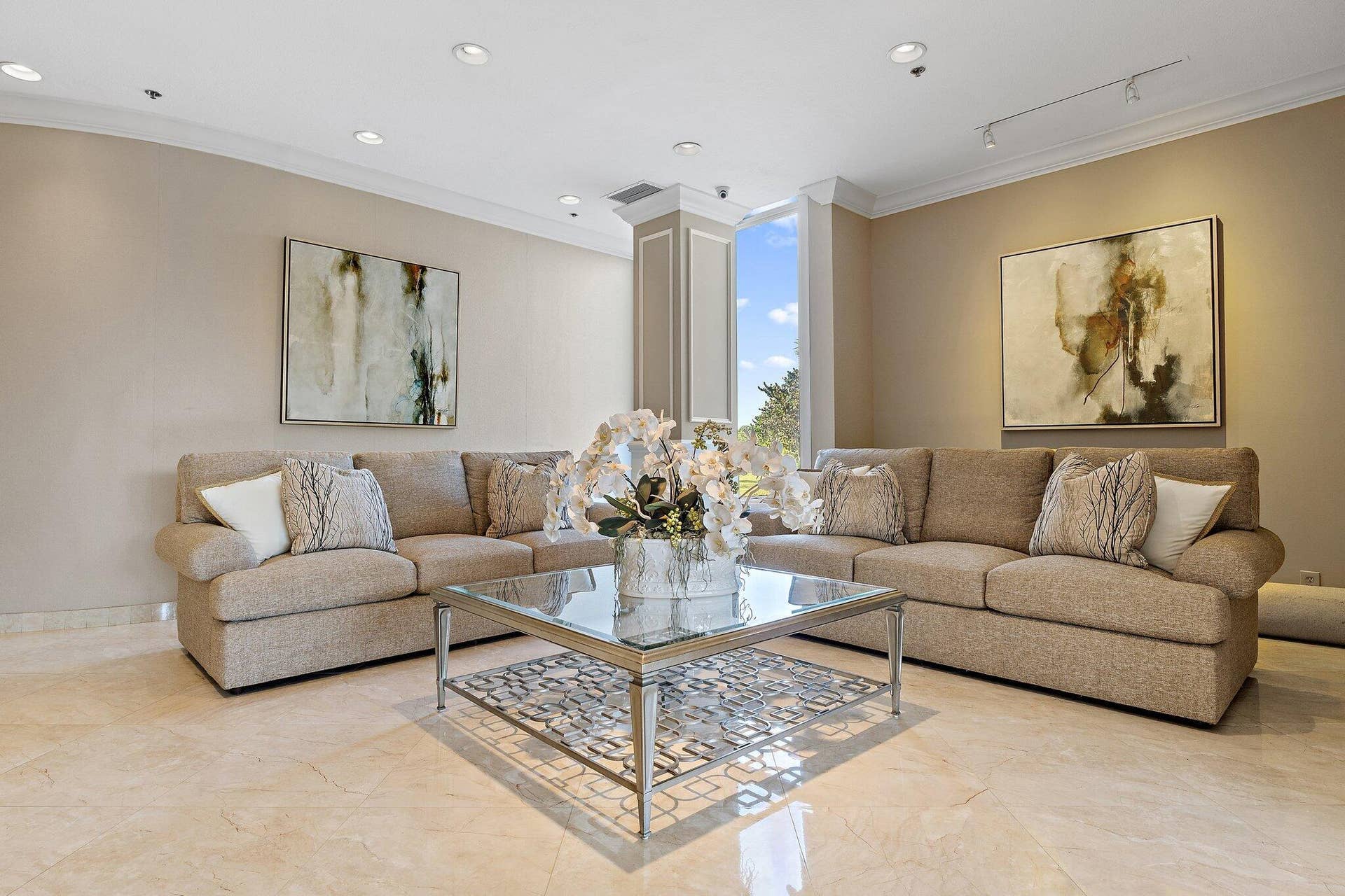 5510 N Ocean Drive, #19c, Singer Island, FL 33404 Lobby