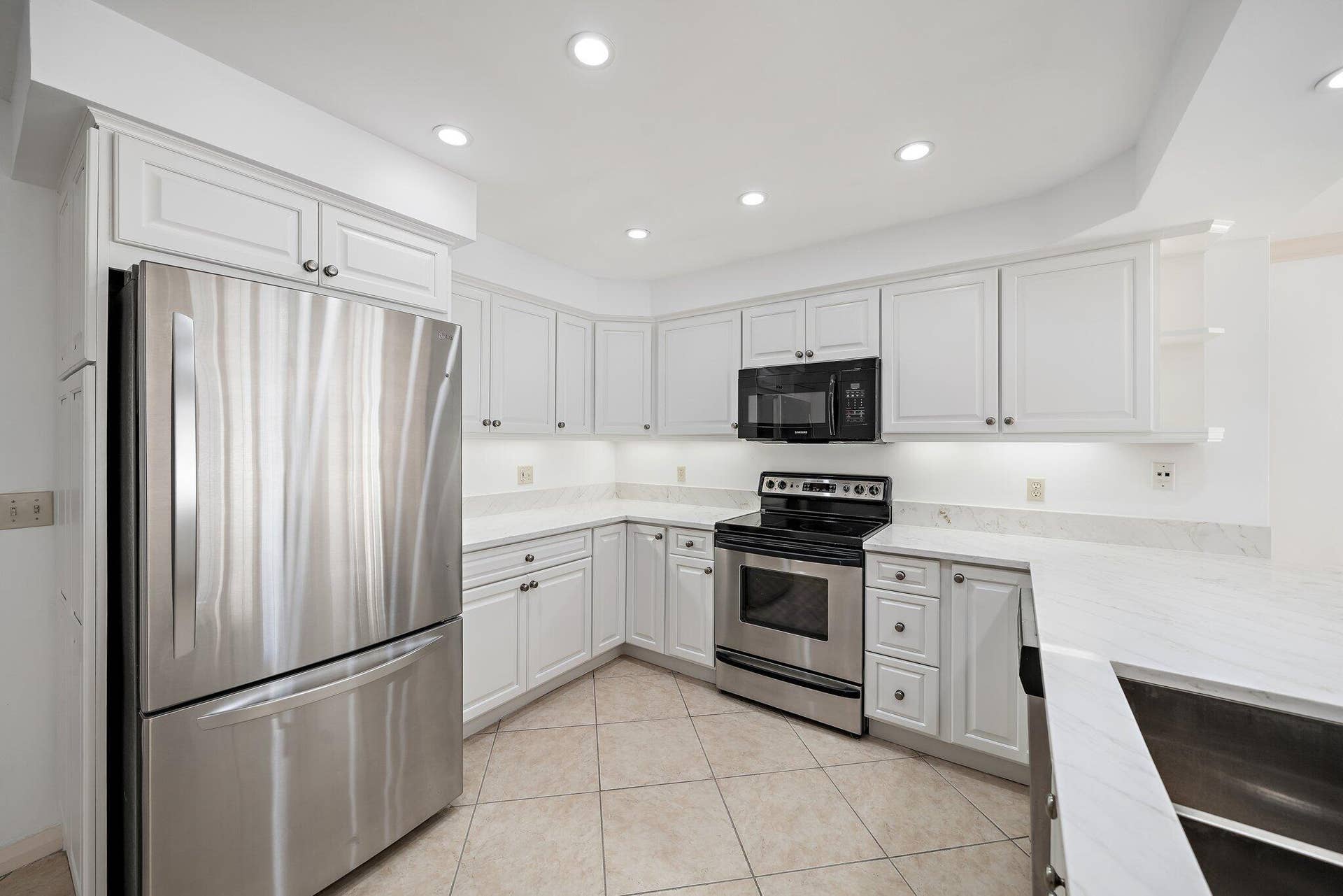 11890 SE Hill Club Terrace, #103, Jupiter, FL 33469 Kitchen