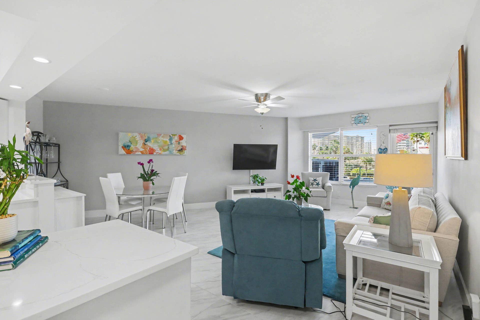 Open spacious and bright living