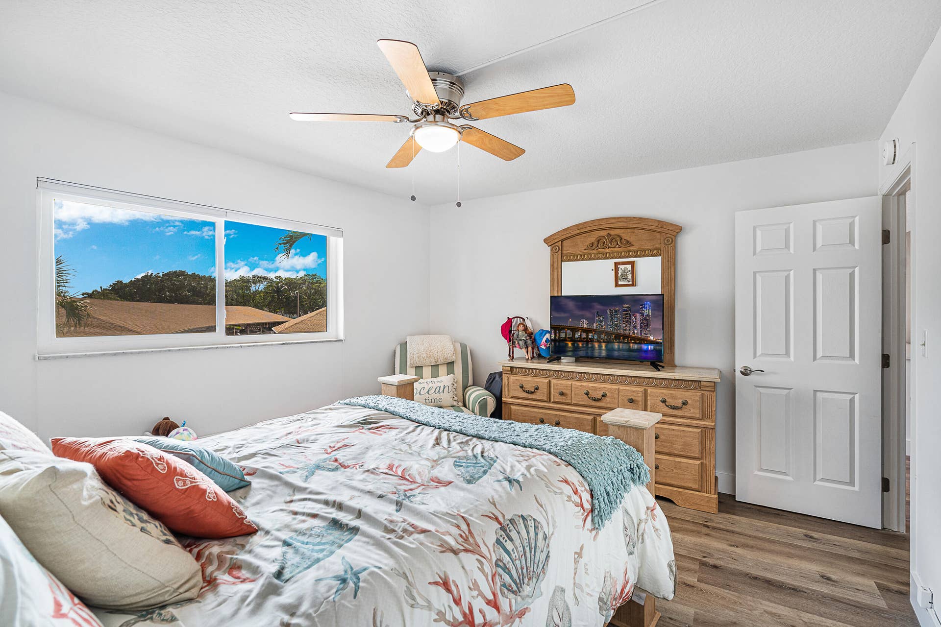 1537 E Hillsboro Boulevard, #243, Deerfield Beach, FL 33441 Guest Bedroom