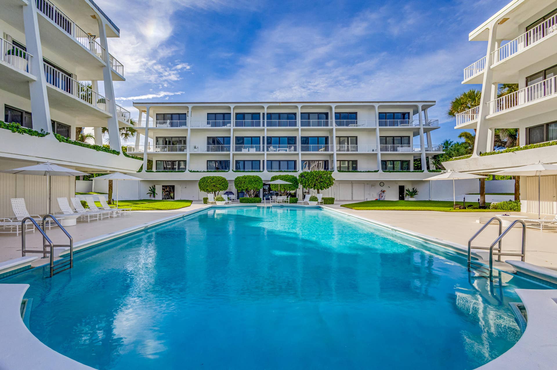 2275 S Ocean Boulevard, #305n and C11, Palm Beach, FL 33480 The Reef resort style pool