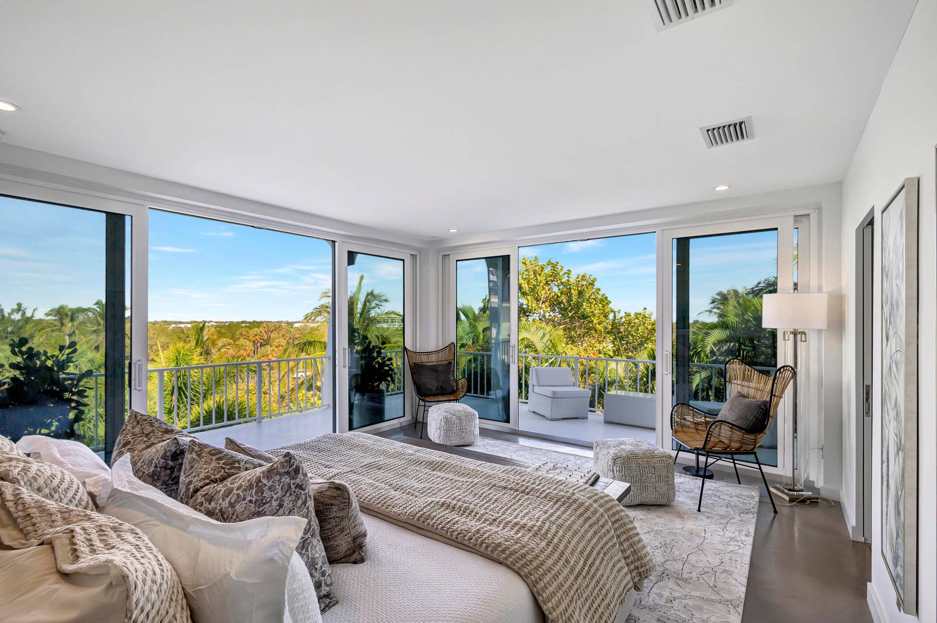 2275 S Ocean Boulevard, #305n and C11, Palm Beach, FL 33480 Floor to ceiling windows with continuous nature views from primary bedroom
