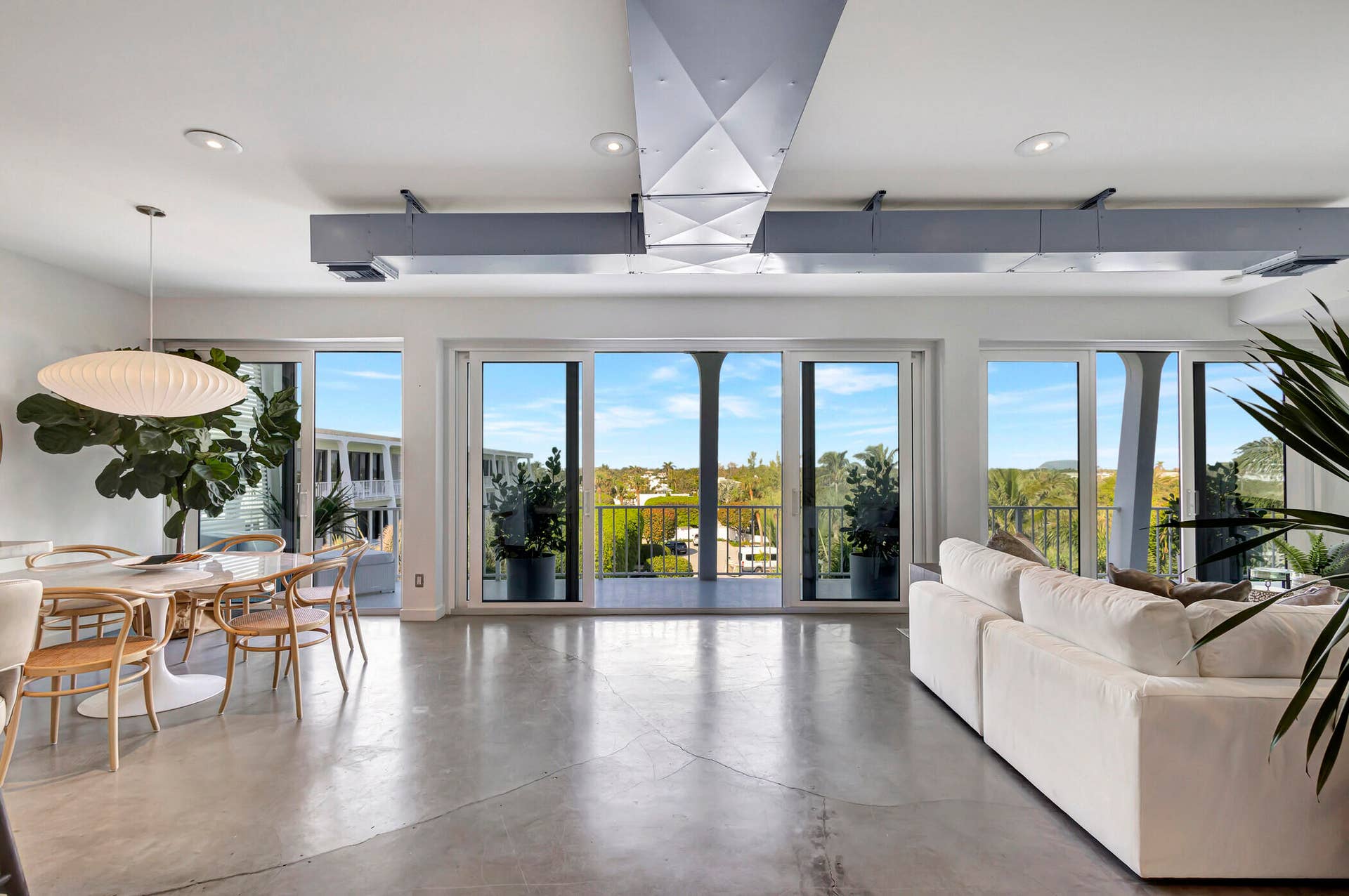 2275 S Ocean Boulevard, #305n and C11, Palm Beach, FL 33480 Volume ceilings that celebrate structural elements