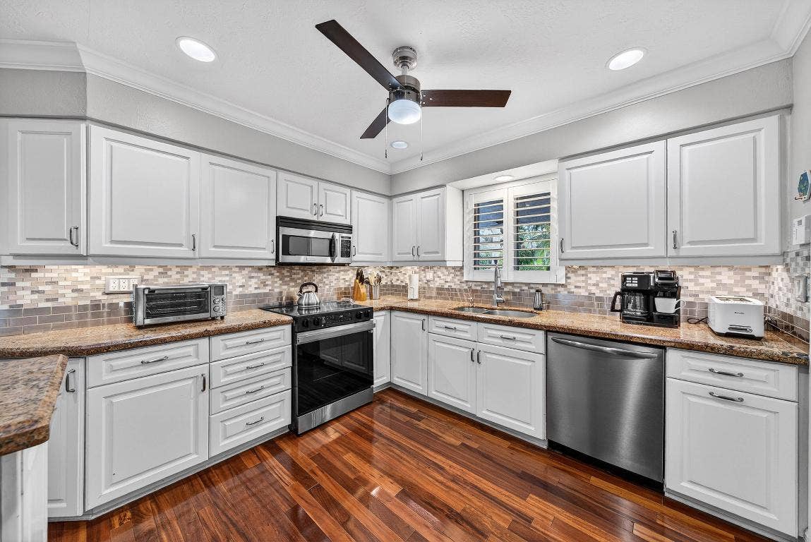 2081 NE 25th Street, Lighthouse Point, FL 33064 2081 NE 25th Street, Lighthouse Point, FL 33064
