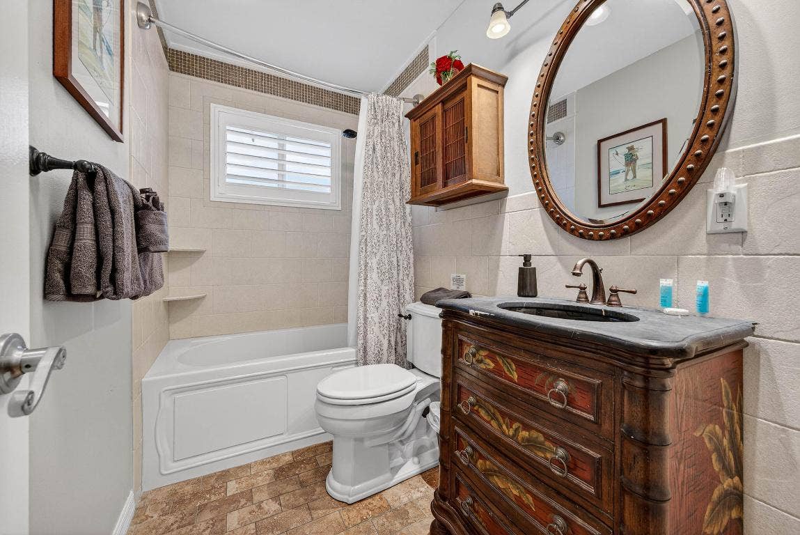 2081 NE 25th Street, Lighthouse Point, FL 33064 2081 NE 25th Street, Lighthouse Point, FL 33064