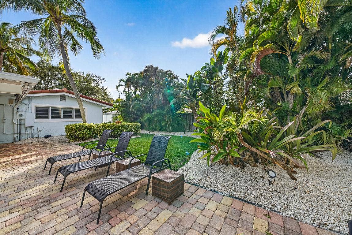 2081 NE 25th Street, Lighthouse Point, FL 33064 2081 NE 25th Street, Lighthouse Point, FL 33064