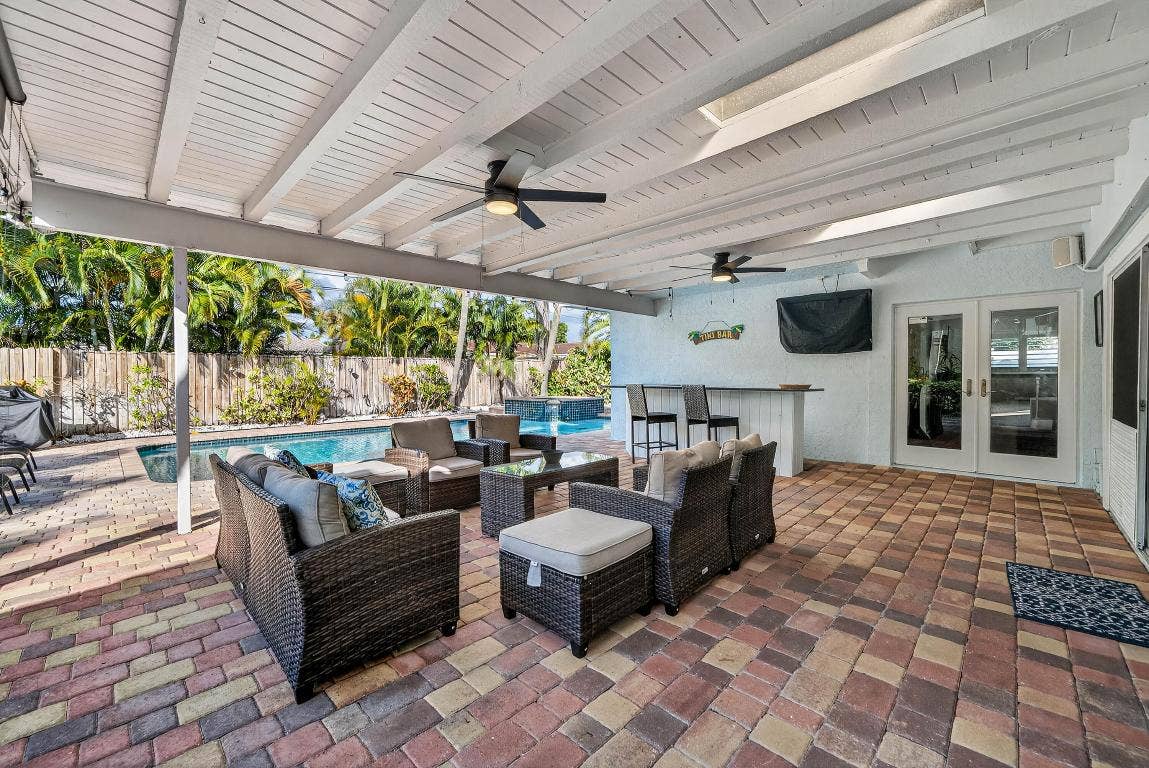 2081 NE 25th Street, Lighthouse Point, FL 33064 2081 NE 25th Street, Lighthouse Point, FL 33064