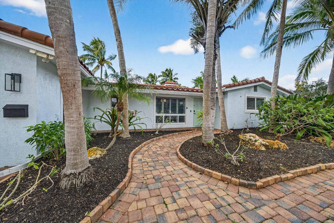 2081 NE 25th Street, Lighthouse Point, FL 33064 2081 NE 25th Street, Lighthouse Point, FL 33064