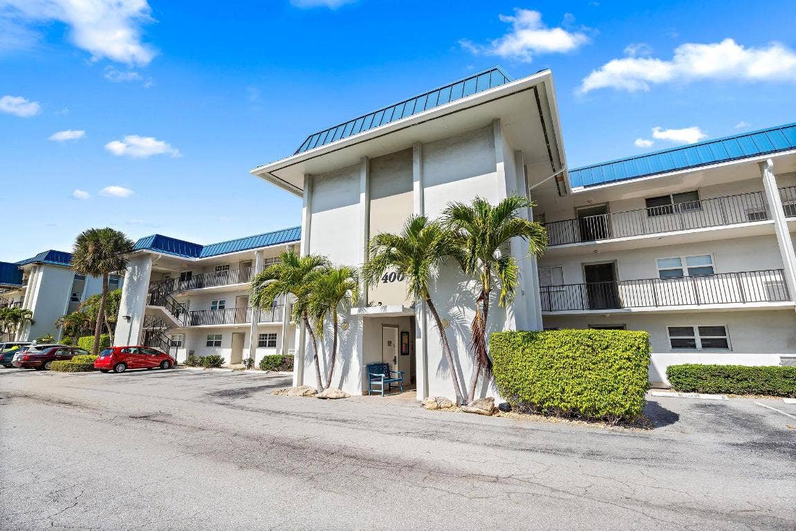 400 Wilma Circle, #309, Riviera Beach, Riviera Beach, FL 33404