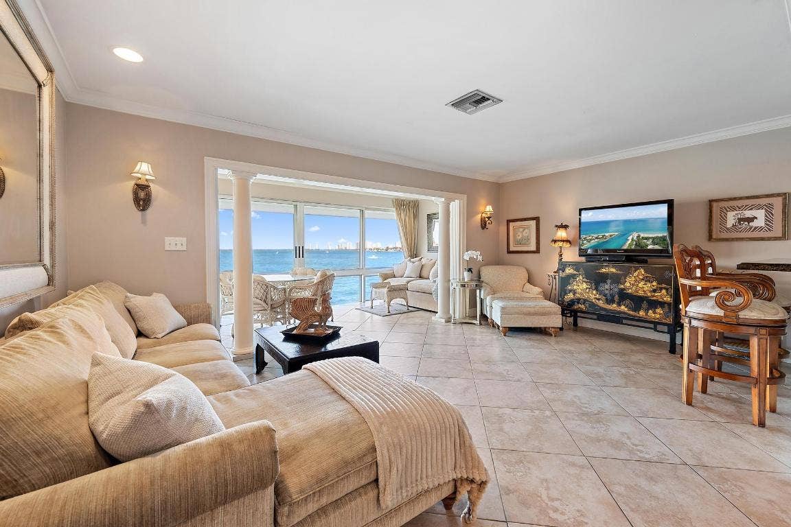 400 Wilma Circle, #309, Riviera Beach, Riviera Beach, FL 33404