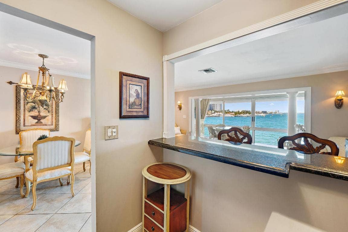 400 Wilma Circle, #309, Riviera Beach, Riviera Beach, FL 33404